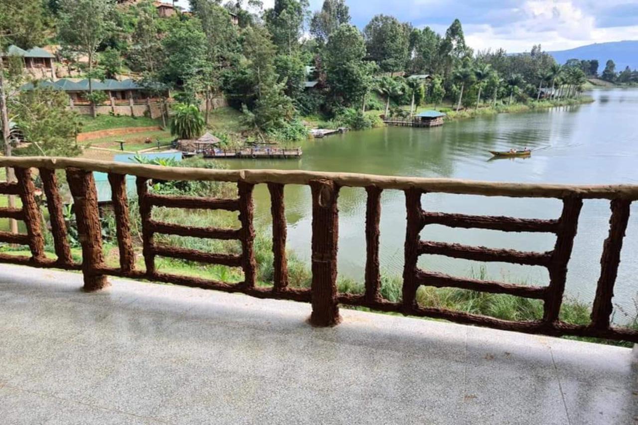 Bunyonyi Overland Resort Kabale Extérieur photo